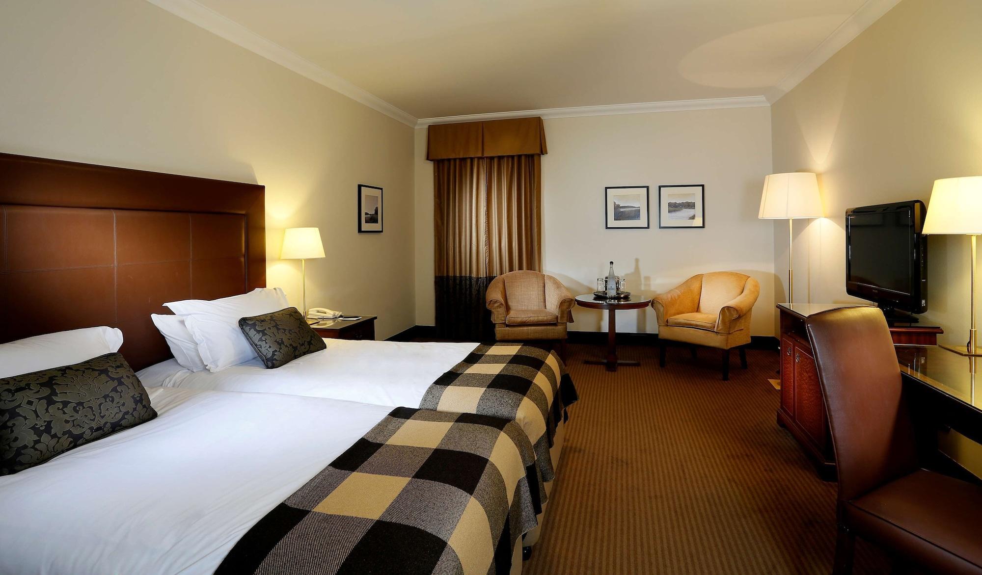 Macdonald Houstoun House Hotel y Spa Uphall Exterior foto
